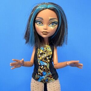Monster‎ High Cleo De Nile Skulltimate Secrets Monster Mysteries 2022 Doll Toy